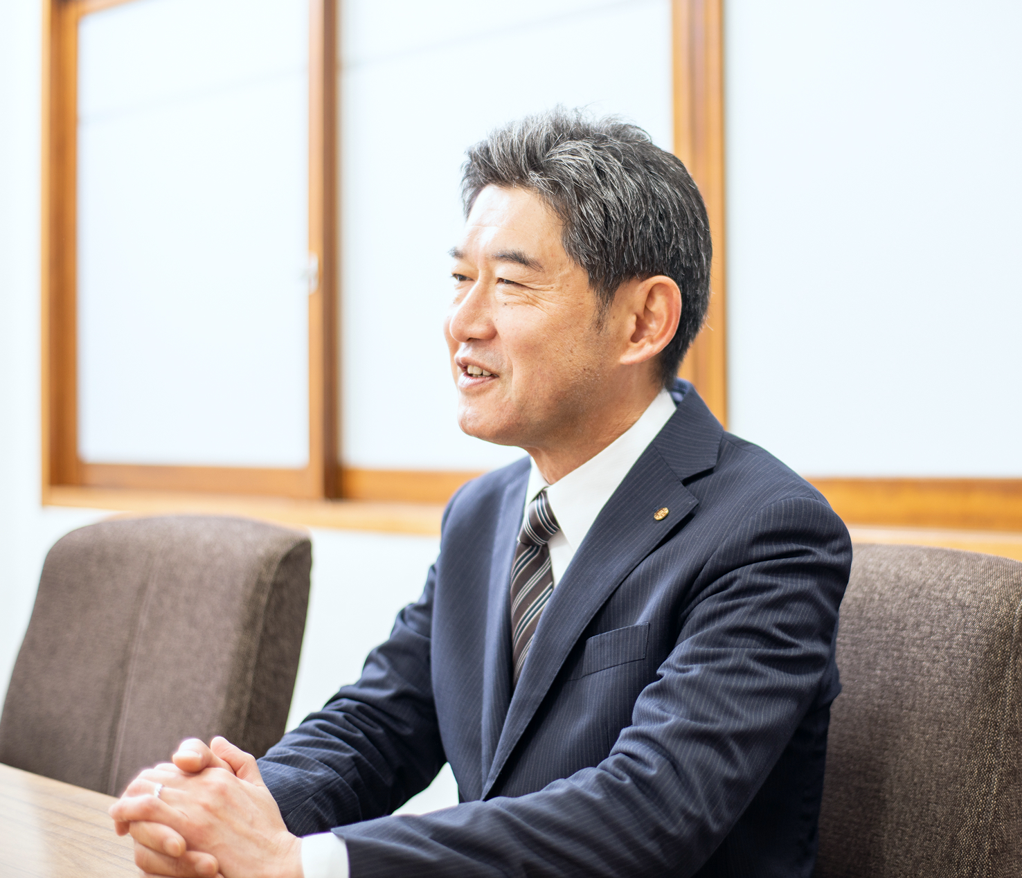 岡本代表取締役社長の写真1